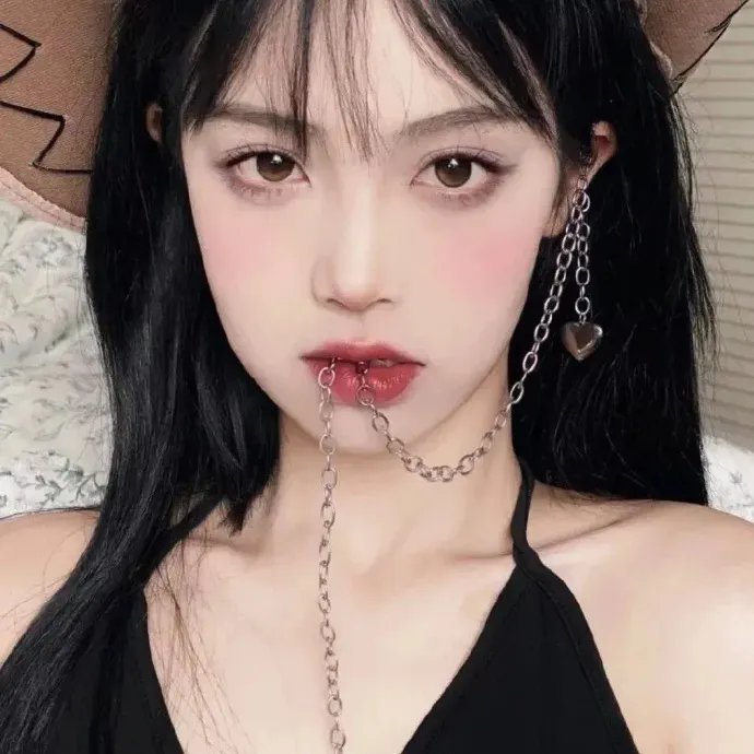 在凡妲的小房间里